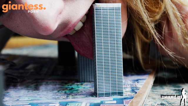 Giantess Vanessa Crush