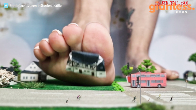 Giantess FootyQueen - Walking in My Green Heels, Ready to Destroy the Next City Part 6