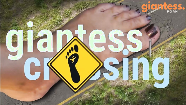 Giantess Loryelle - Barefoot Power: Giant MILF Unseen Massacre of Ant People