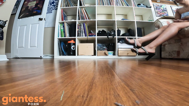 WorldUnseenFilms - Tiny Lives in Danger as Giant Eliza Walks Unaware