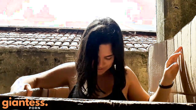 Giantess Hajar - Yoga Pants & Feet: Special Demonstration Just For You