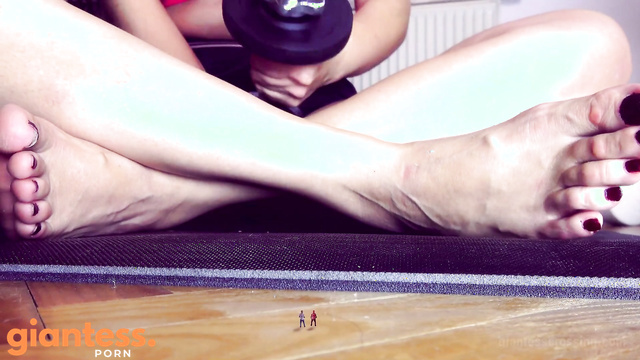 Giantess Loryelle - Giantess Lazy Gym Workout With Personal Tiny Fan