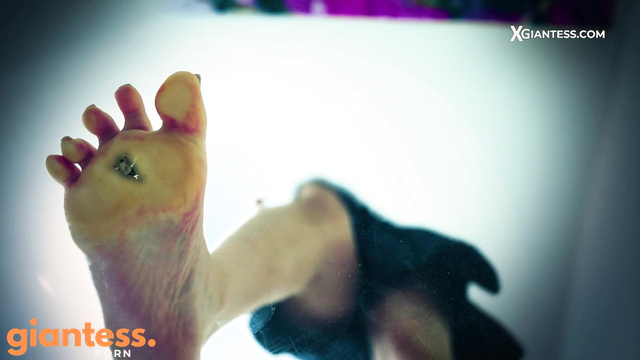 XGiantess - Giantess Girl House Party Truth Or Dare Feet Crush