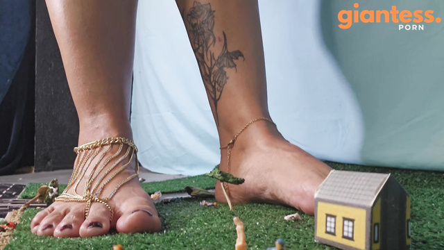 Giantess Ave - The Village Poison Mystery Destroyed By BBW Giantess