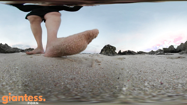 Giantess Loryelle - Waves Brought Me To Her: The Lonely Giantess Island