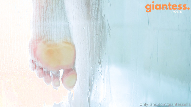 XGiantess - You Sneaked Into Your Stepsisters Shower, But She Crush You