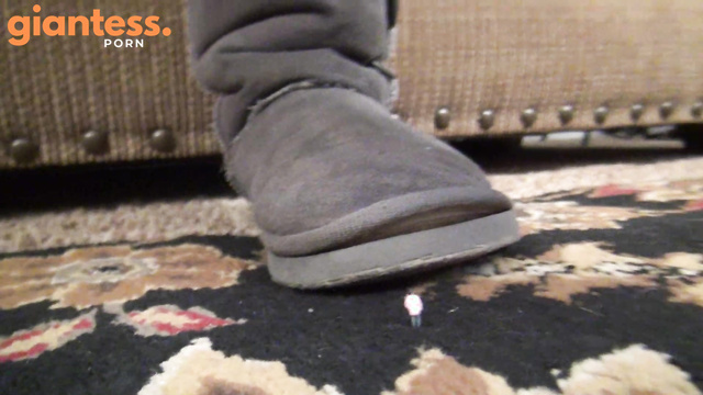 ASGF Studios - Giantess Shows Horrible Behavior While Talking on The Phone