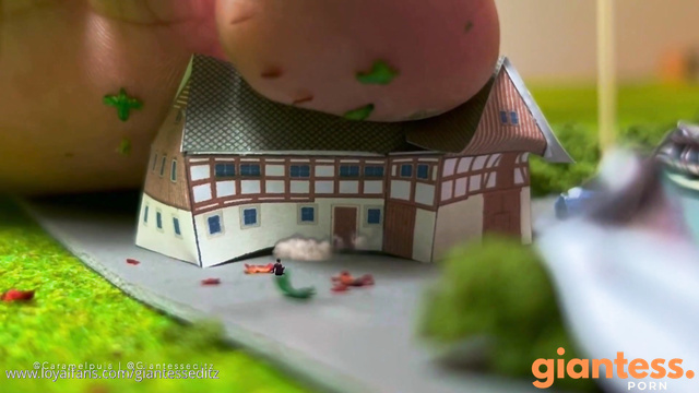 Giantess EditZ - City Of Madness Destroyed by Giantess Puja's Part 3