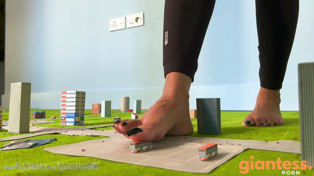 Giantess EditZ - Puja's Dilemma: Torn Between Power And The City Part 1