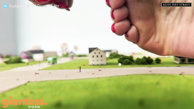 Giantess EditZ - Giantess Woman Attacks The City: No One Can Escape