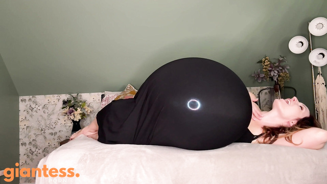Sneeze Goddess - Snake Giant Woman Strikes Her Belly Again and Again