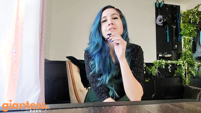 Freya Reign - Played With In a Giantess Hand And Her Long Fingers