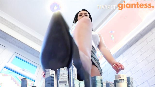 Tinyfetishfun - Upskirt MILF’s Micro City Crush in Her New Black Heels