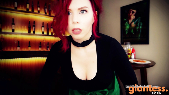Ludella Hahns Fetish Adventures - Ludella Waitress Bot: Glitching on Every Table
