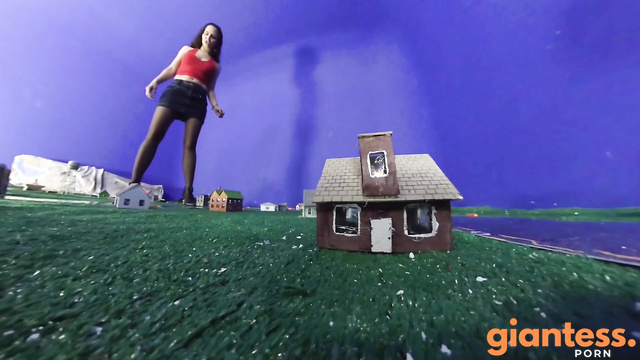 Media Impact Customs - Crushing Power: Cali Logan’s High-Heel Devastation