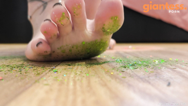 The Tiny Confessions - Giantess Destroys Glitter Beneath Her Soles