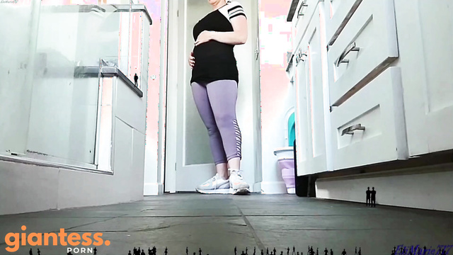 EliMarie717 - Unaware And Vulnerable: Giantess Ass Faces Tiny Invasion