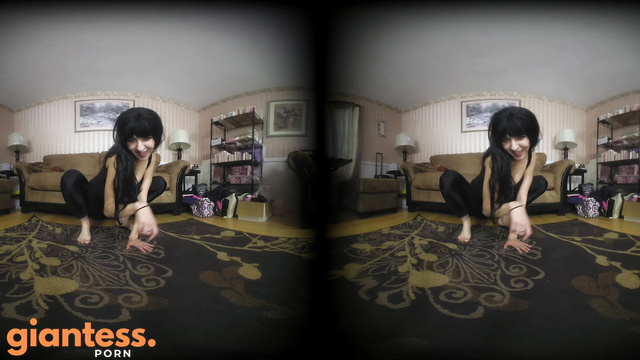 Media Impact Customs - Brunette Giantess Brandy Kissing Curse: Reduction Begins