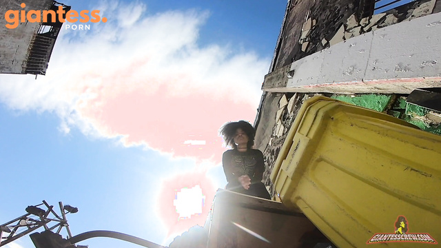 BigandSmallGirls - Giantess Crew: The Tale of Princess J & Tiny Land