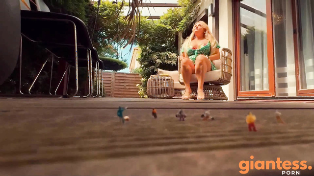 Princess Diana - Lilliputians New Home Under The Giantess Shadow
