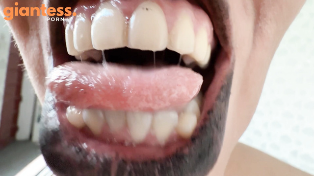 Giantess Debora Crush