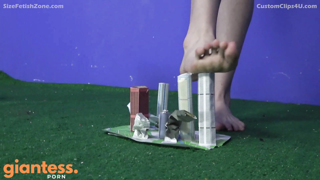 Media Impact Customs - Cuteness at Maximum Size: Giantess Angelica Vee