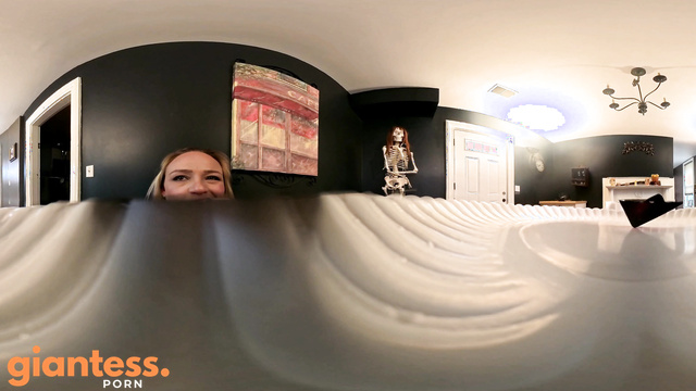 Southern Giantess - Mandy's Have A Tasty Snack Time With Tiny Slave