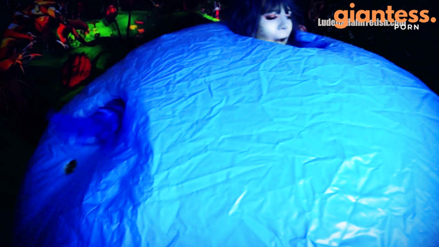 Ludella Hahns Fetish Adventures - Inflation Transformation: News Reporter Turns Blue Balloon
