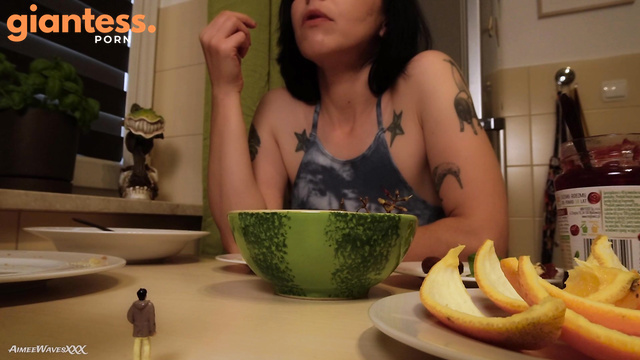 AimeeWavesXXX - Midnight Hunger: Giantess With Soft Booties Feasts