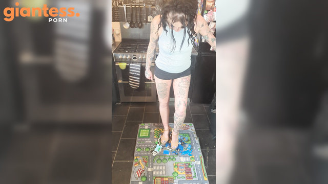 Car Crush Queens UK - Crushing Justice: She Punishes Old Toy Cars in Wedges