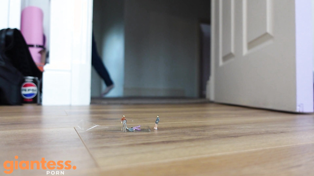 Lucyy Avery - Trapped Inside Your Horny Giantess Girlfriend Forever