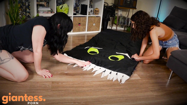 Nyxons Fetish Files - Giantess & Aria: Chomped By Aliens And Monsters