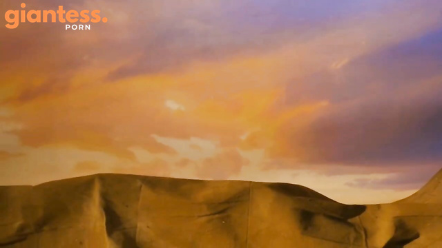 Juliana de la Creme - Attack of the 300-Foot Horny and Stunning Goddess Woman