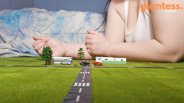 No Mercy On Weekend: Giantess Destroys Everything In The Park
