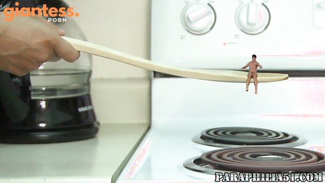 Paraphilia51 - Brunette MILF Rubbing Her Pussy In Kitchen While Tiny Man Watches