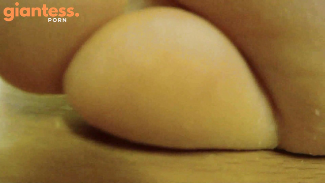 GSFCreator - Tiny Foot Cleaner Licks Soles of Goddess Daina in Submission