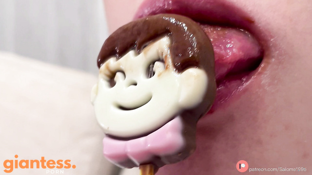 Salome Toes - Tiny Soldier Reward: Sweet Moments With The Giantess