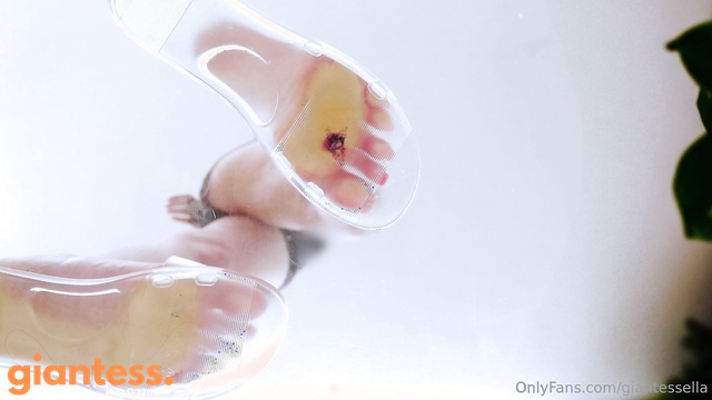 XGiantess - Your Body Isn’t Yours Anymore: The Shrinking Virus Strikes