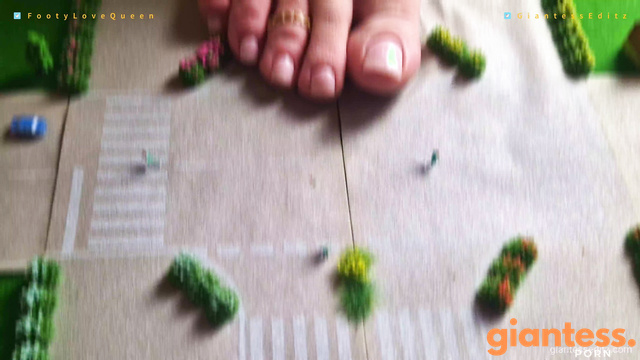 Giantess EditZ - Tall Footy Queen Plays The Tiny Squid Games Part 3