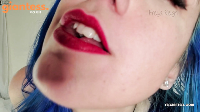 Freya Reign - Date With The Latex Mistress: Shrunk And At Her Mercy