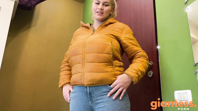 HugeBoobsErin - Gigantic Stepmom Shows Off Her Voluptuous Curves