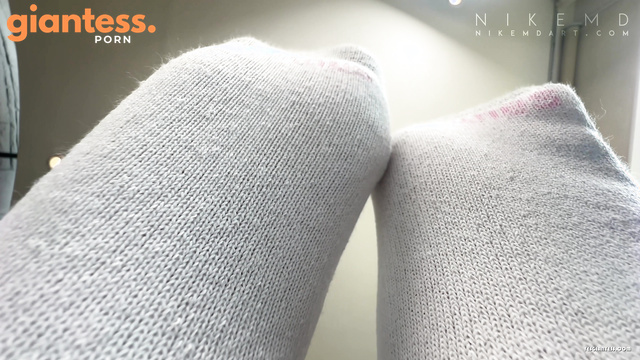 Nikemd - Soles Of The Anais: Husband Sitter Kidnapped By Giantess