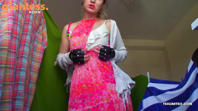Goddess Vanessa - Madness Unleashed: Horny Giantess Growing and Tearing Clothes