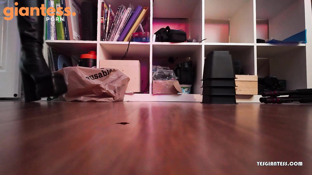 WorldUnseenFilms - Leather Boots Experiment: Crushing Stress Away on Tiny People