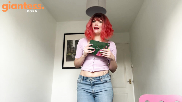 Yourhikerbabe - Royal Punishment: The Queen Shrunk And Buried in My Belly Button