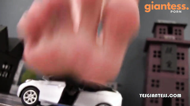 YesGiantess - The Power of Sleeping Goddess: All Must Obey Melanie