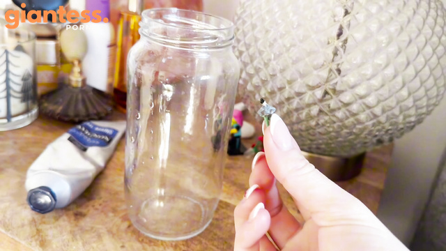 Yourhikerbabe - Belly Button Tiny Slave Get Eaten By Hungry Giantess