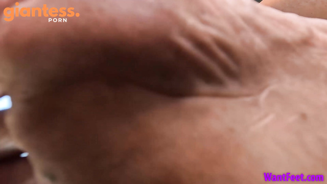 Cock Trample City - Melissa Feet Paradise: Stomping Tiny Faces Without Mercy